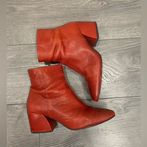 Red boots Vagabond. Size 36